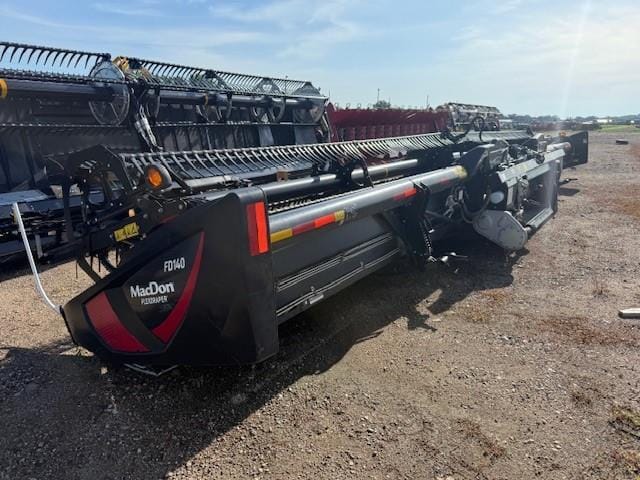2022 MacDon FD140 Equipment Image0