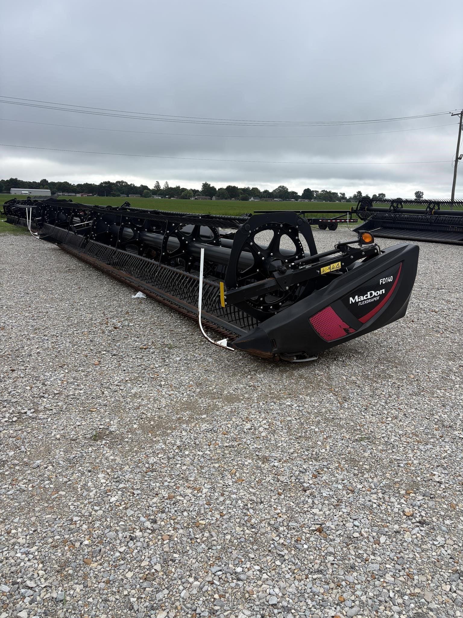 2022 MacDon FD140 Equipment Image0