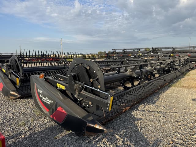 Image of MacDon FD140 equipment image 1