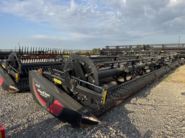 Image of MacDon FD140 equipment image 1