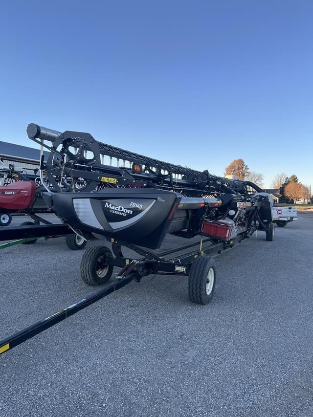 Image of MacDon FD140 equipment image 1