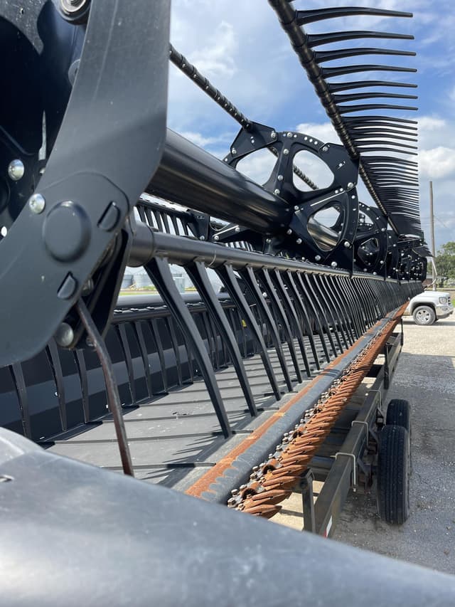 Image of MacDon FD140 equipment image 1