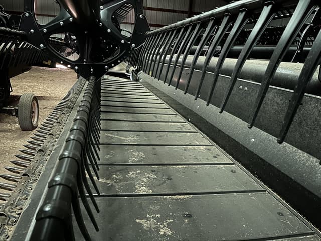 Image of MacDon FD145 equipment image 4