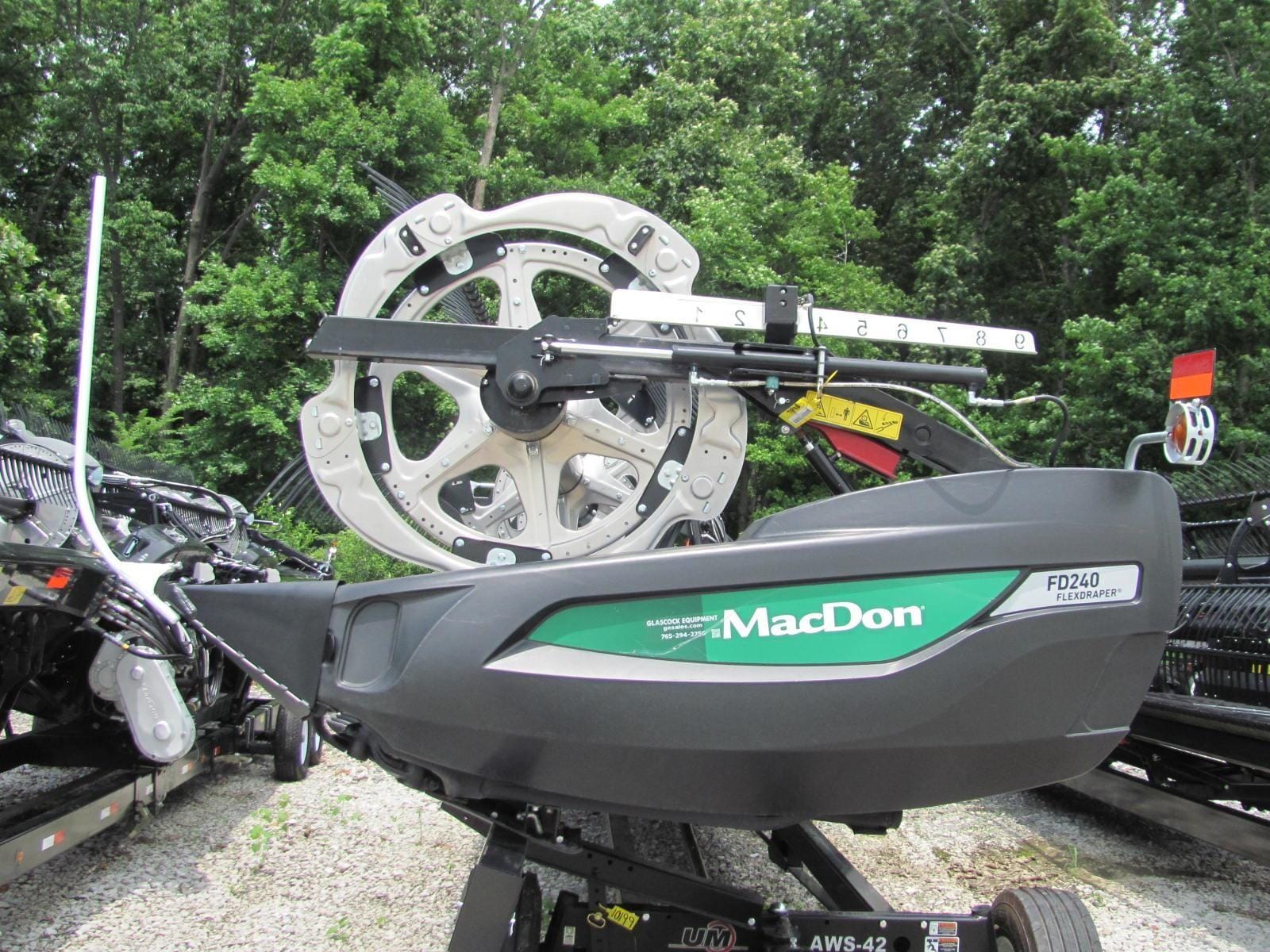 2022 MacDon FD240 Equipment Image0