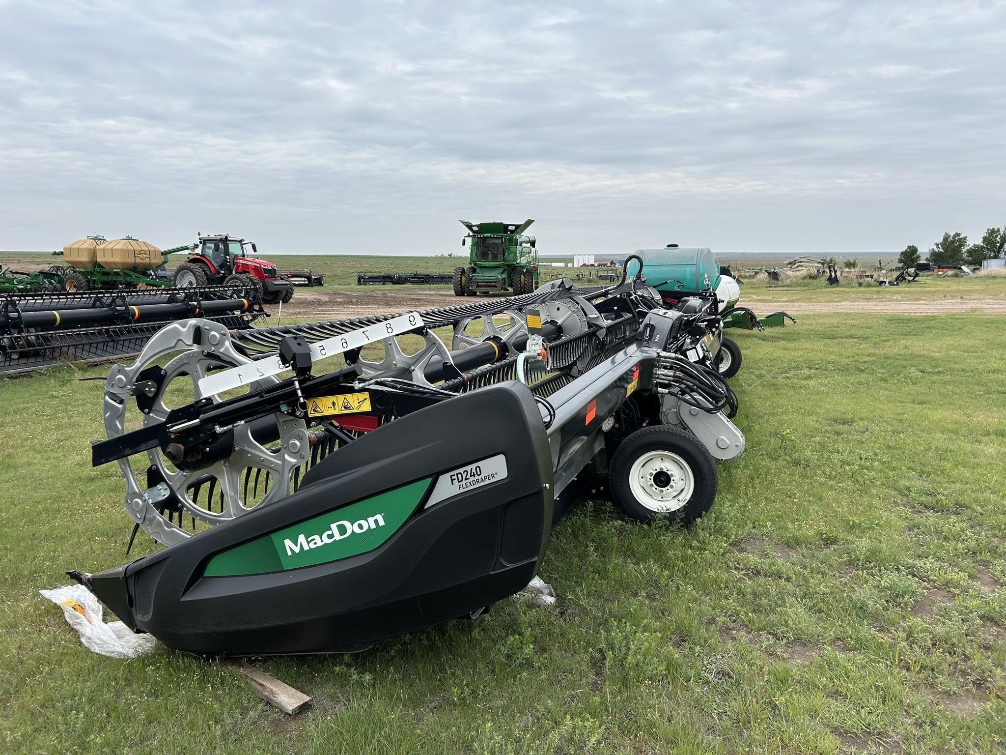 Main image MacDon FD240