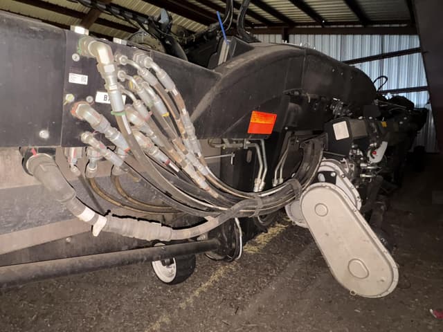 Image of MacDon FD250 equipment image 3