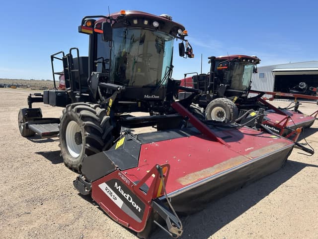 Image of MacDon M1240 equipment image 1