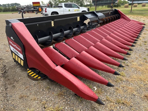 2022 MacDon C2018C Equipment Image0