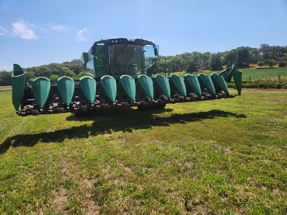 Image of MacDon C3012F equipment image 2