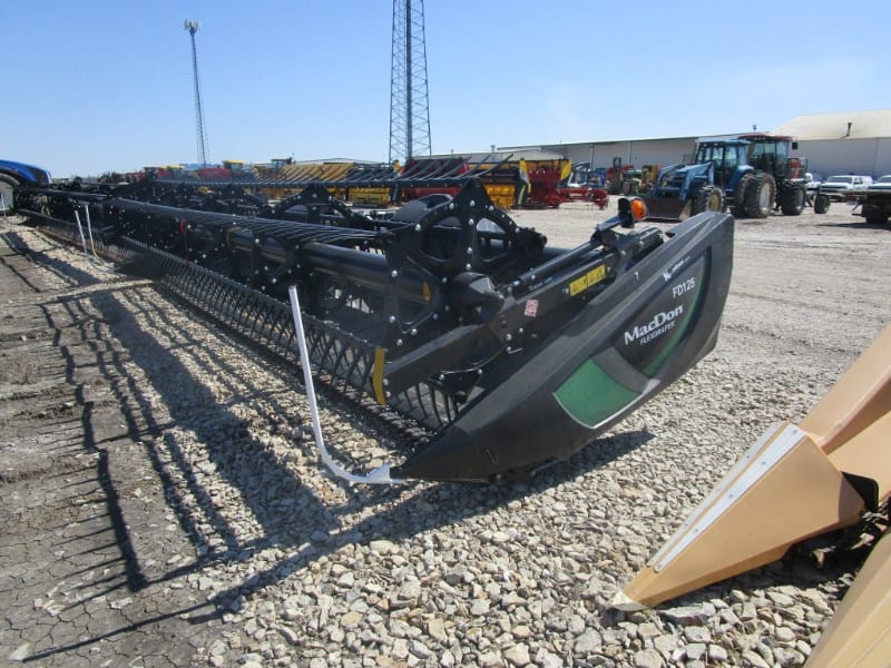 Main image MacDon FD125