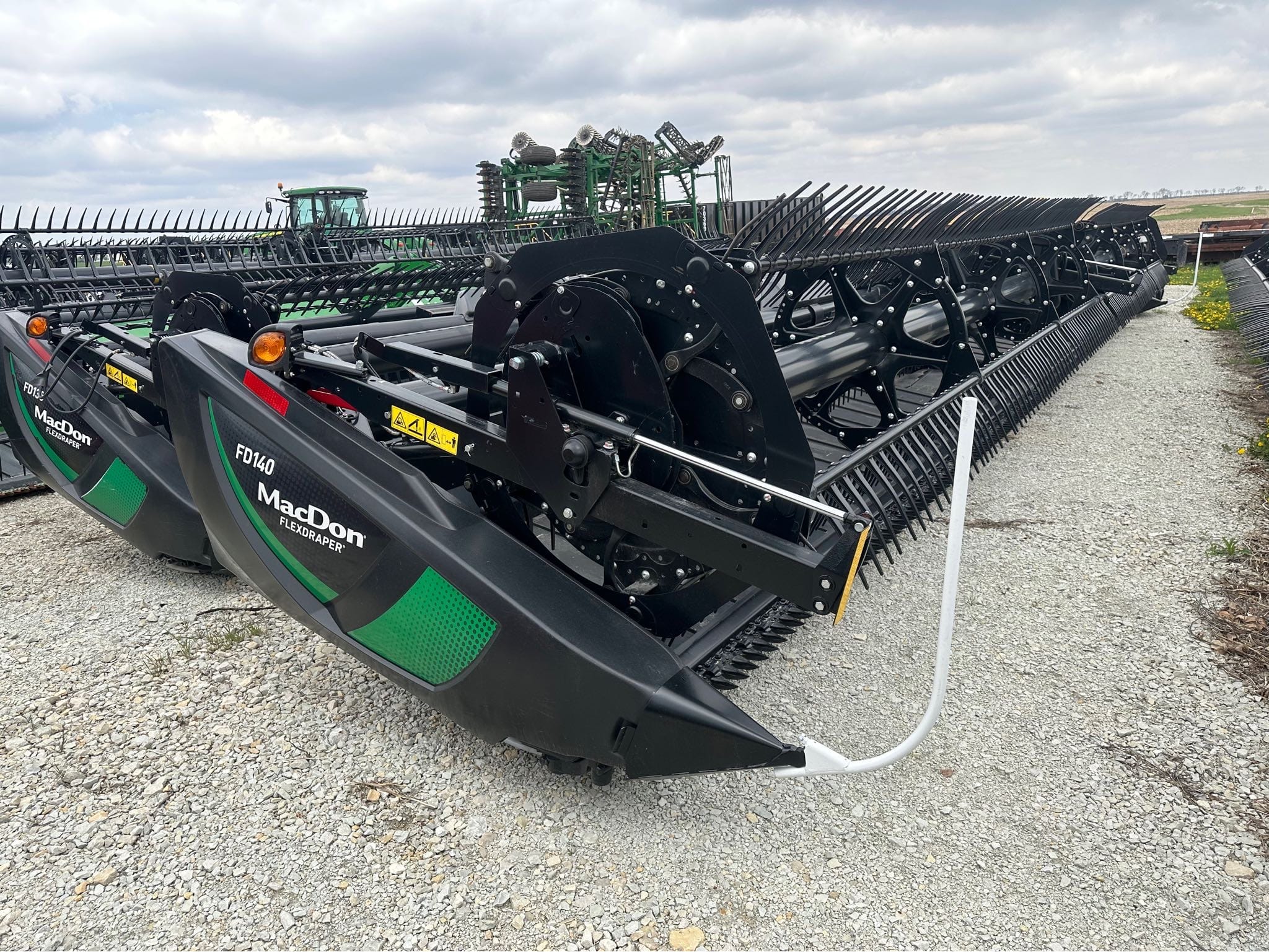 Main image MacDon FD140