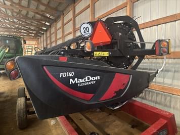 Main image MacDon FD140