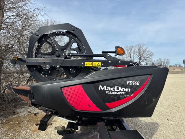 Image of MacDon FD140 equipment image 1