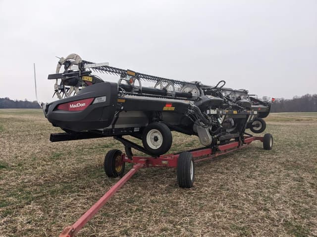 Image of MacDon FD235 equipment image 2