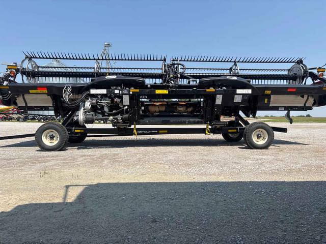 Image of MacDon FD230  equipment image 3