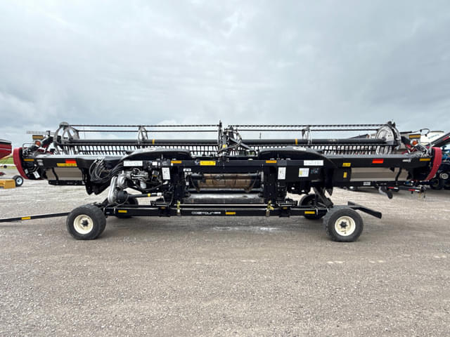 Image of MacDon FD230 equipment image 3