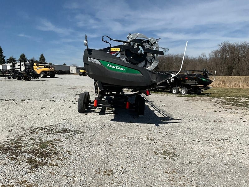 2022 MacDon FD235 Equipment Image0
