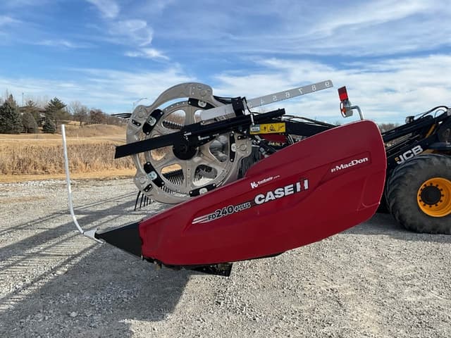 Image of MacDon FD235 equipment image 1