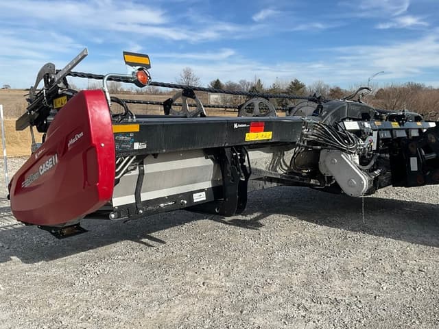 Image of MacDon FD235 equipment image 2