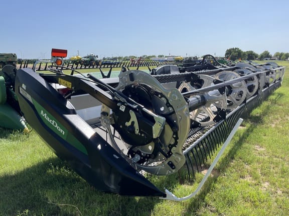 Main image MacDon FD235