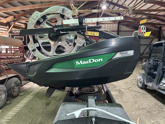 Image of MacDon FD240 equipment image 1