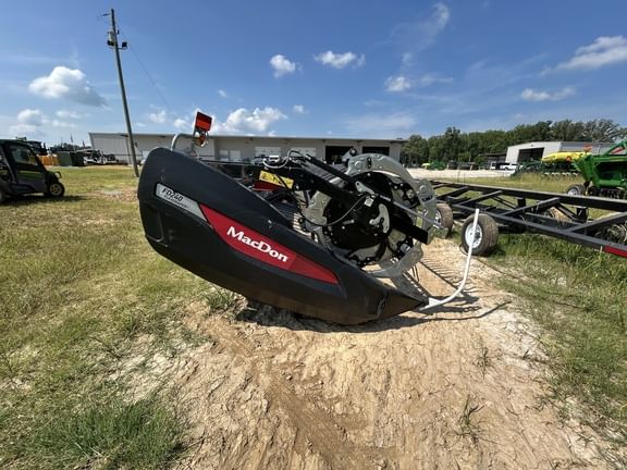 2022 MacDon FD240 Equipment Image0