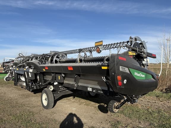 Image of MacDon FD240 equipment image 2