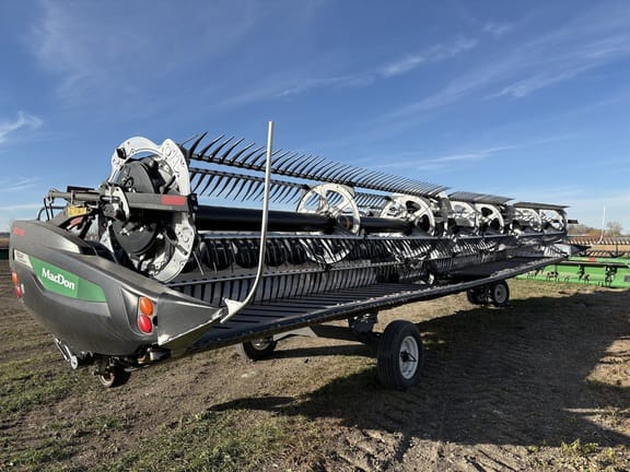 2022 MacDon FD240 Equipment Image0