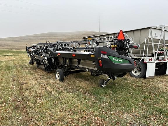 Image of MacDon FD240 equipment image 2