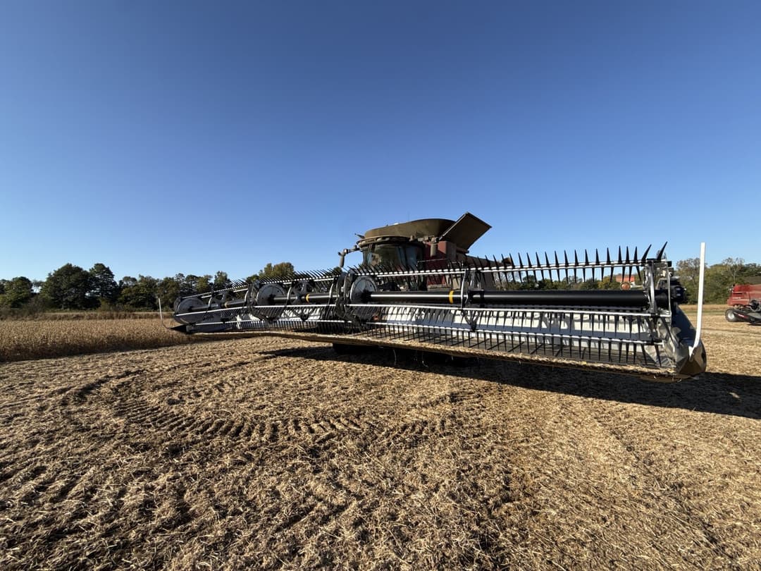 Image of MacDon FD240 Primary image