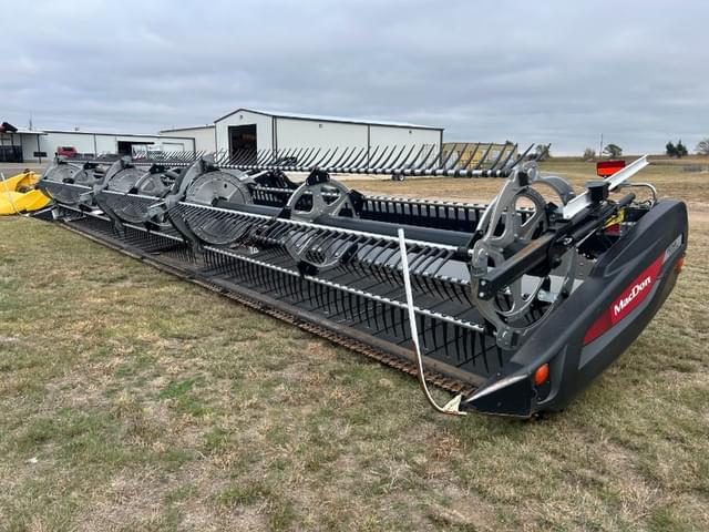 Image of MacDon FD240 equipment image 1