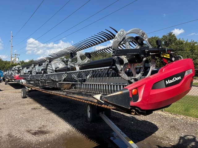 Image of MacDon FD240 equipment image 1