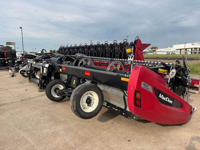 Image of MacDon FD240 equipment image 3