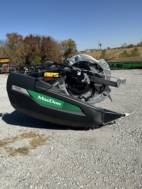 2022 MacDon FD240 Equipment Image0