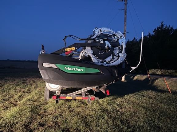 Image of MacDon FD240 equipment image 1