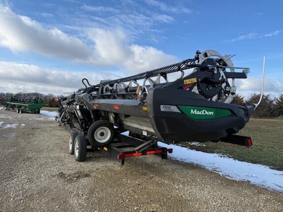 Image of MacDon FD240 equipment image 1