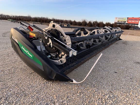 Image of MacDon FD240 equipment image 1