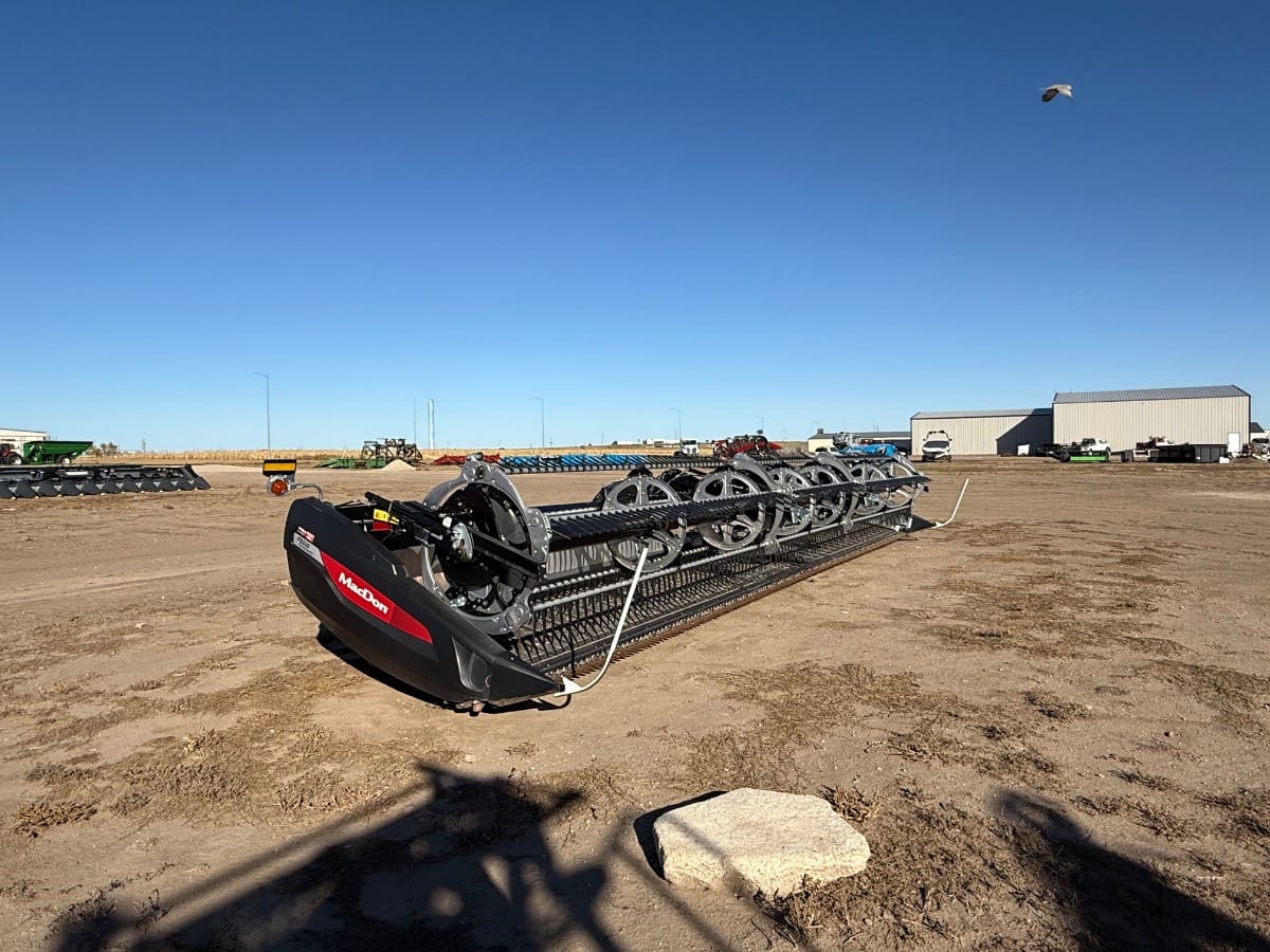 2022 MacDon FD240 Equipment Image0