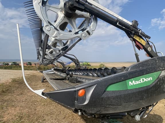 Image of MacDon FD250 equipment image 2