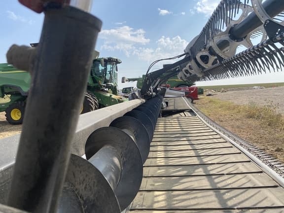 Image of MacDon FD250 equipment image 1