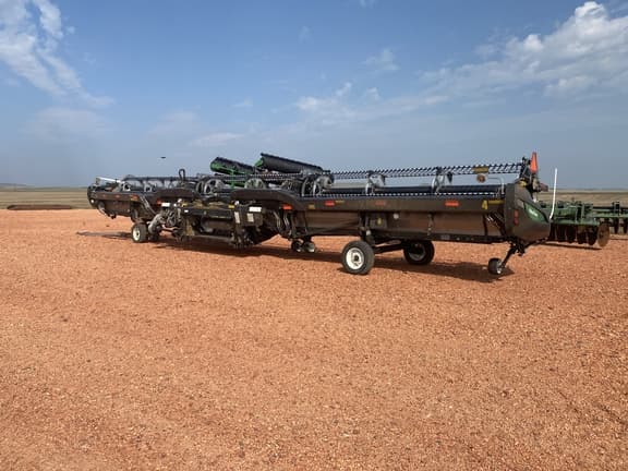 Image of MacDon FD250 equipment image 2