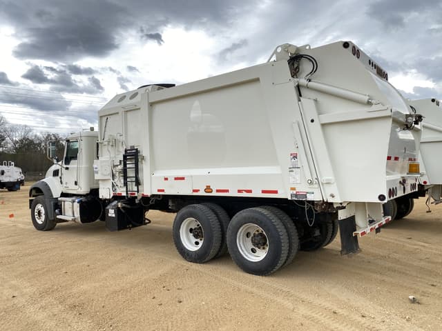 Image of Mack GR64F equipment image 1