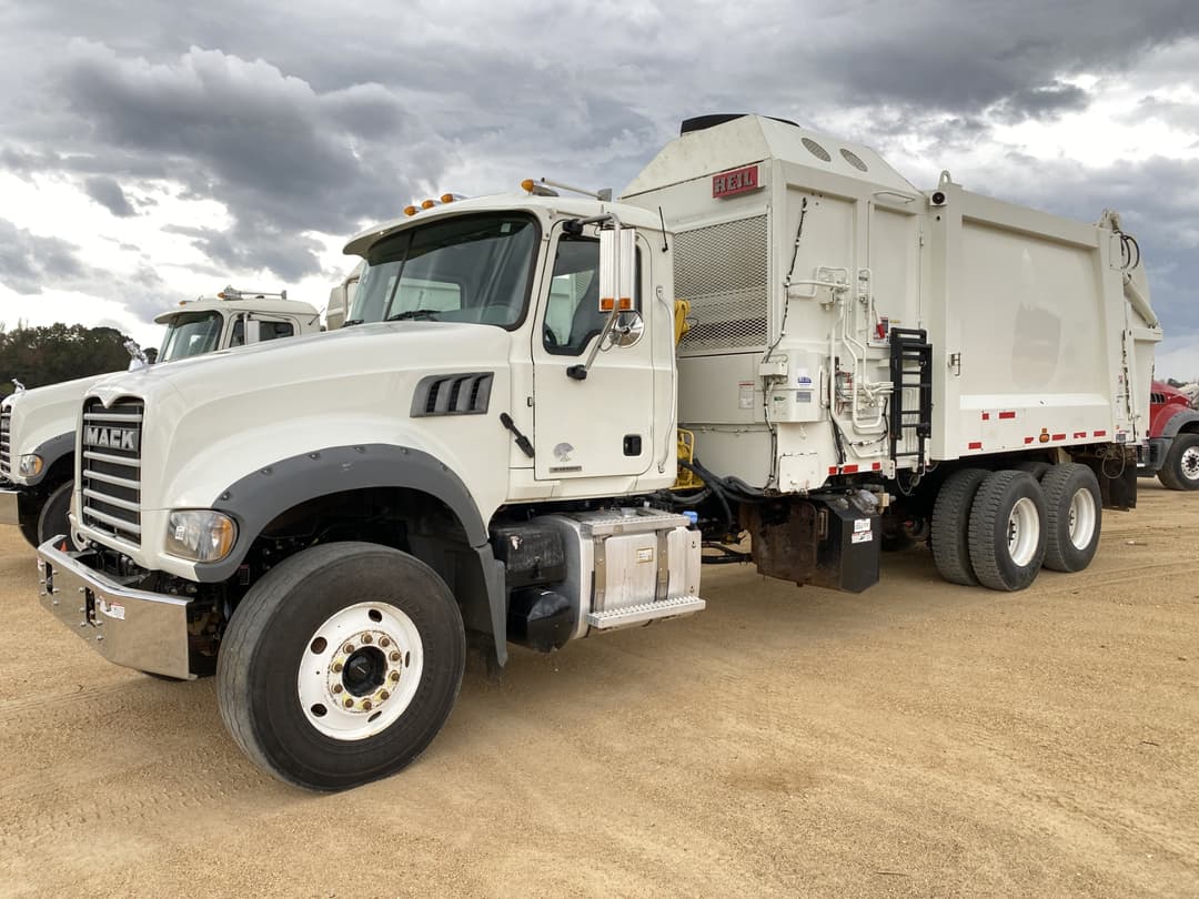 Image of Mack GR64F Primary image