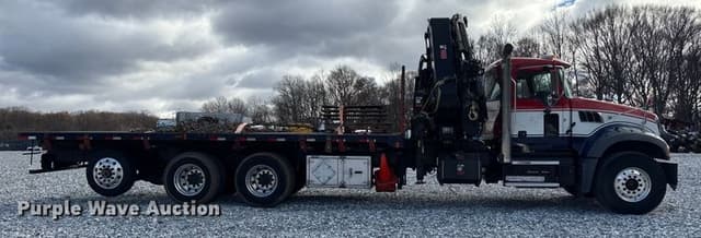 Image of Mack Granite equipment image 3