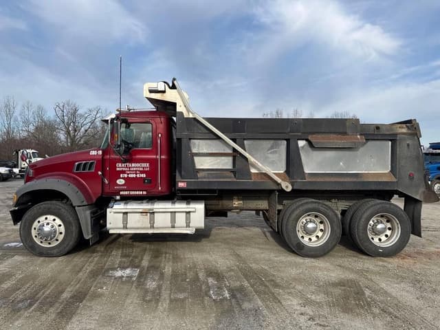 Image of Mack Granite equipment image 1