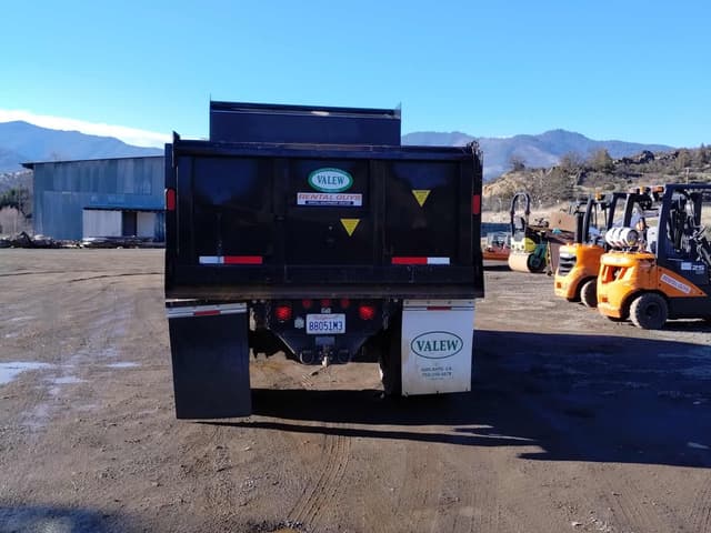 Image of Mack MD7 equipment image 4