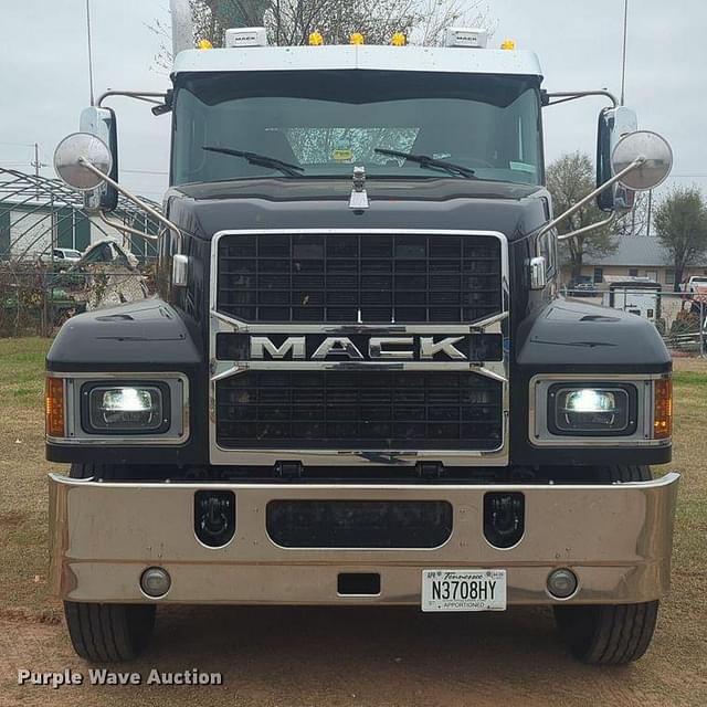 Image of Mack PI64T equipment image 1