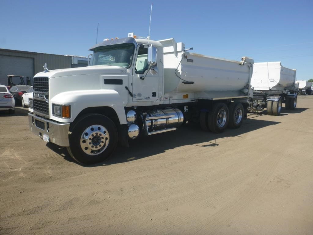 2022 Mack Pinnacle Equipment Image0