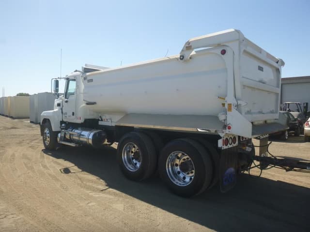 Image of Mack Pinnacle equipment image 4