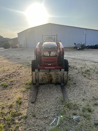 Image of Mahindra 1640 equipment image 1